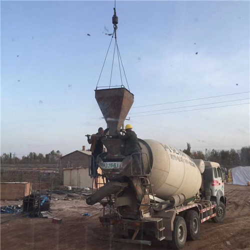 霸州市“精准瞄准”—— 吊车的 “定位导航” 技术